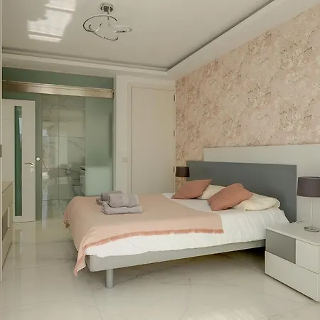 Super Luxury Penthouse With Hot Tub And Pool Tal-Franciz