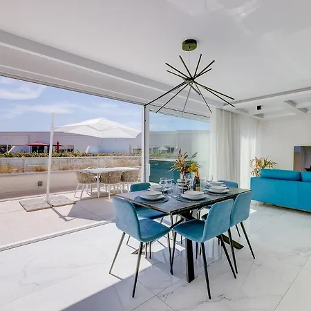 Super Luxury Penthouse With Hot Tub And Pool *