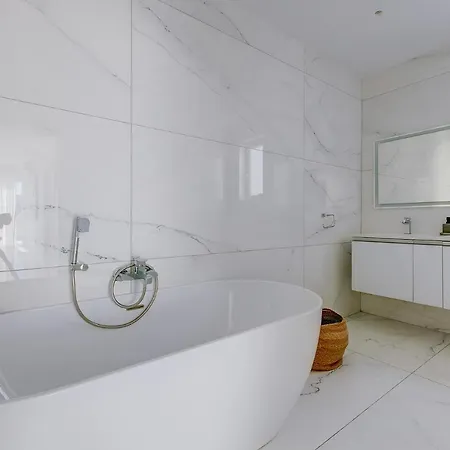 Super Luxury Penthouse With Hot Tub And Pool